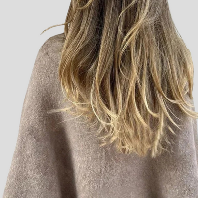 Short and stylish jacket with wide sleeves
